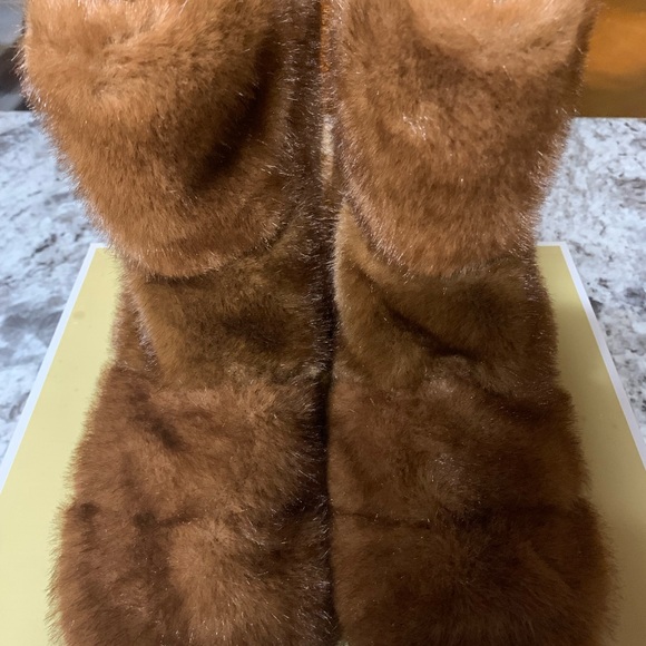 MICHAEL Michael Kors Brown Stark Bootie Slippers - Picture 2 of 8